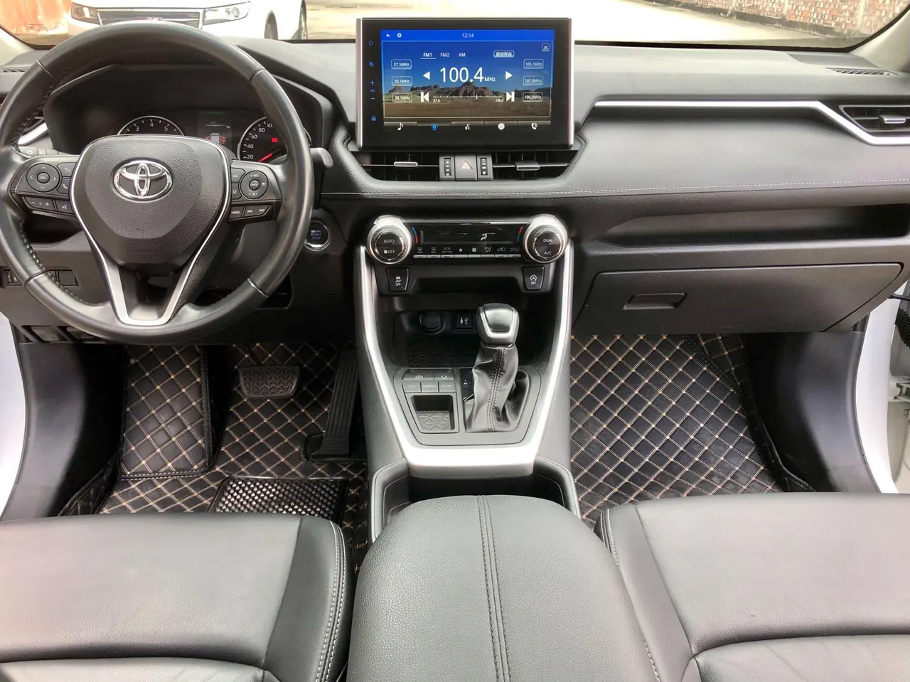 Toyota 2020 Willanda 2.0 Stepless Two-Drive Deluxe Automatic Gear 7