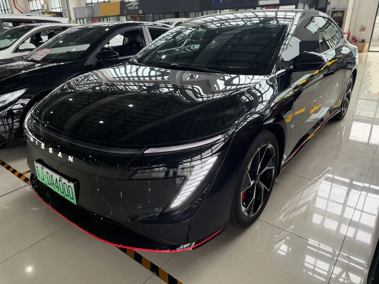Nissan 2026 N 7 625 Max Black Knight Automatic - View 1