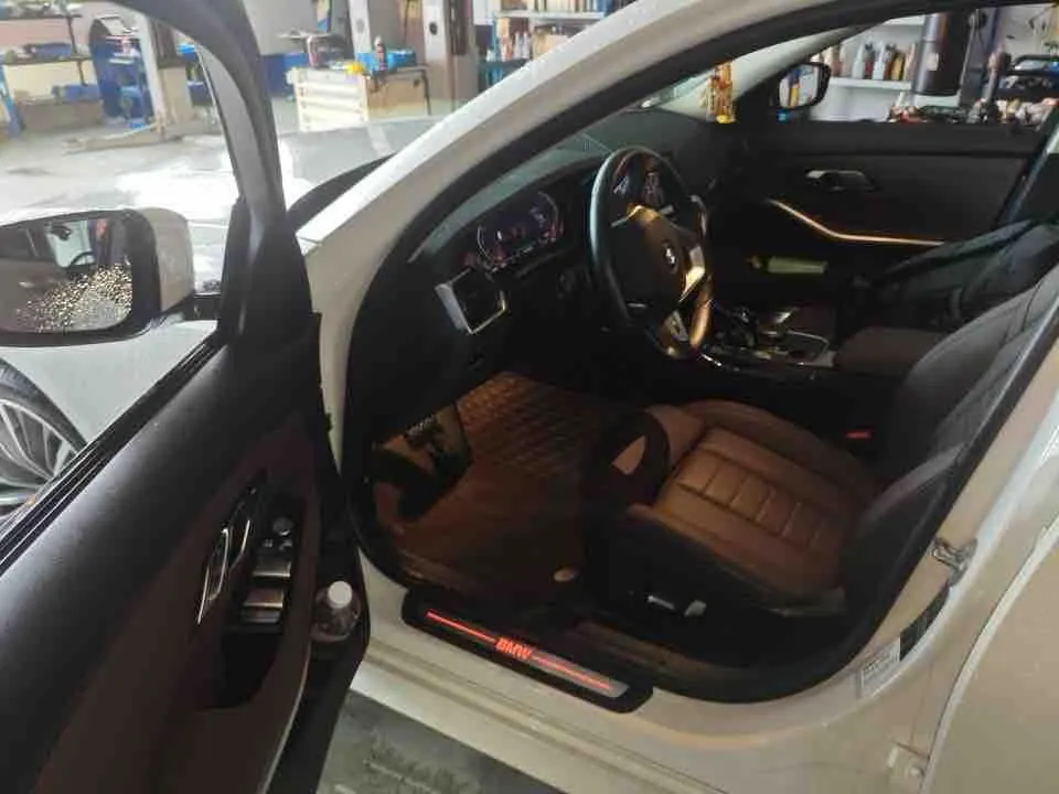 BMW 3 Series 2020 320i 2.0T Sports Suit Automatic Gear 2