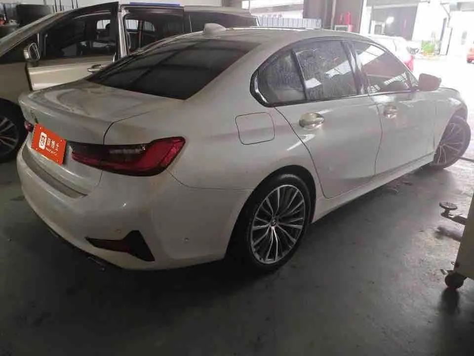 BMW 3 Series 2020 320i 2.0T Sports Suit Automatic Gear 6