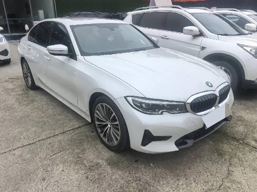 Open image lightbox: BMW 3 Series 2020 320i 2.0T Sports Suit Automatic Gear