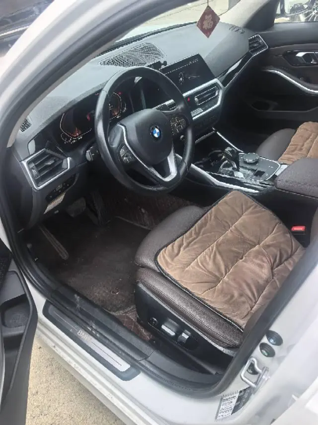 BMW 3 Series 2020 320i 2.0T Sports Suit Automatic Gear 5
