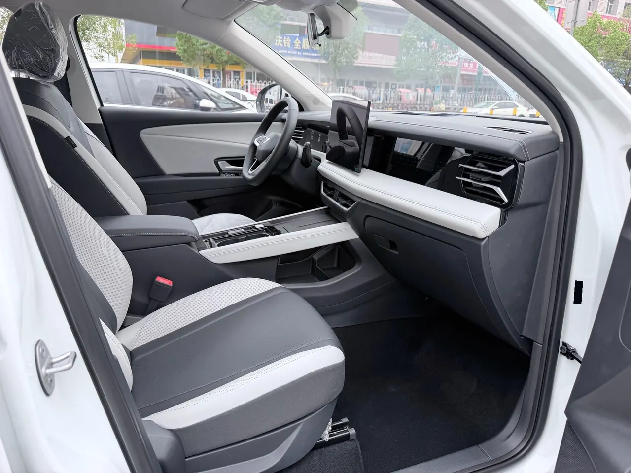 Jetta 2026 Jetta VS8 1.4TSI 280TSI Extreme Edition Automatic 9