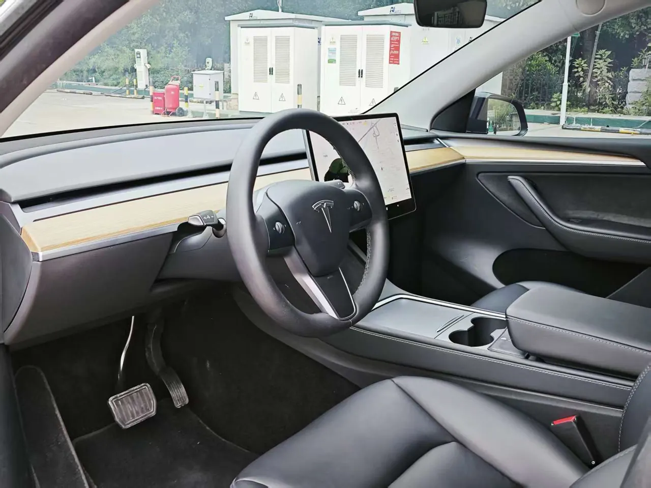 Tesla 2021 Model Y Standard Endurance Rear Drive Automatic Gear 4