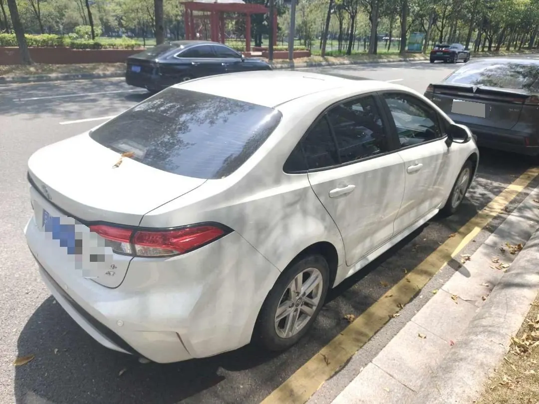 Toyota 2021 Lei Ling 1.2T Stepless 185T Deluxe Automatic Gear 4