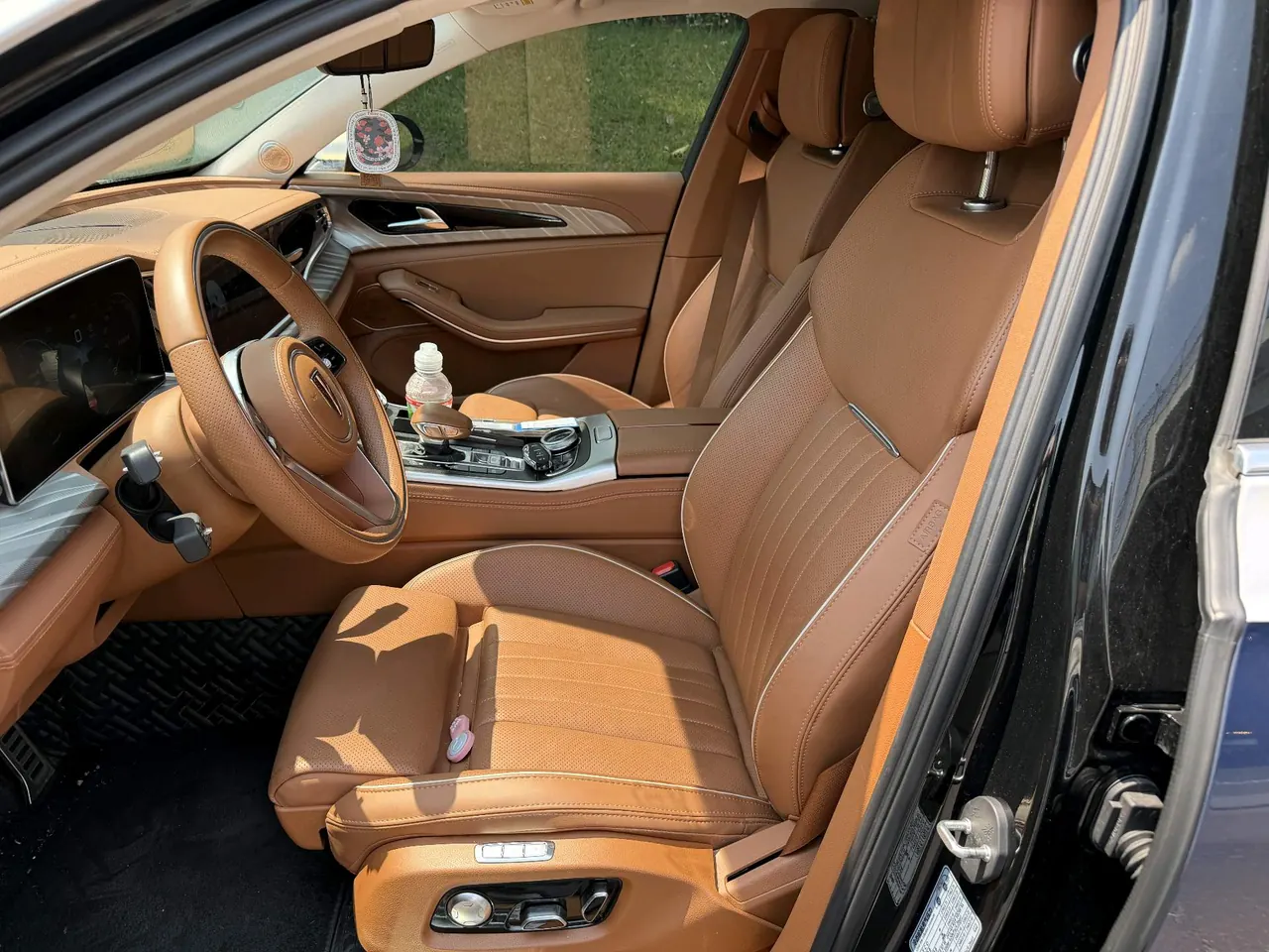 HongQi 2020 H9 48V 2.0T Zhilian Flag Yue Edition Automatic Gear 4