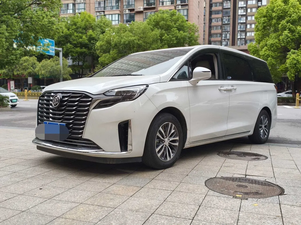 Open image lightbox: Buick 2023 GL8 ES Lu Zun 48V 2.0T 653T Comfortable Automatic Gear
