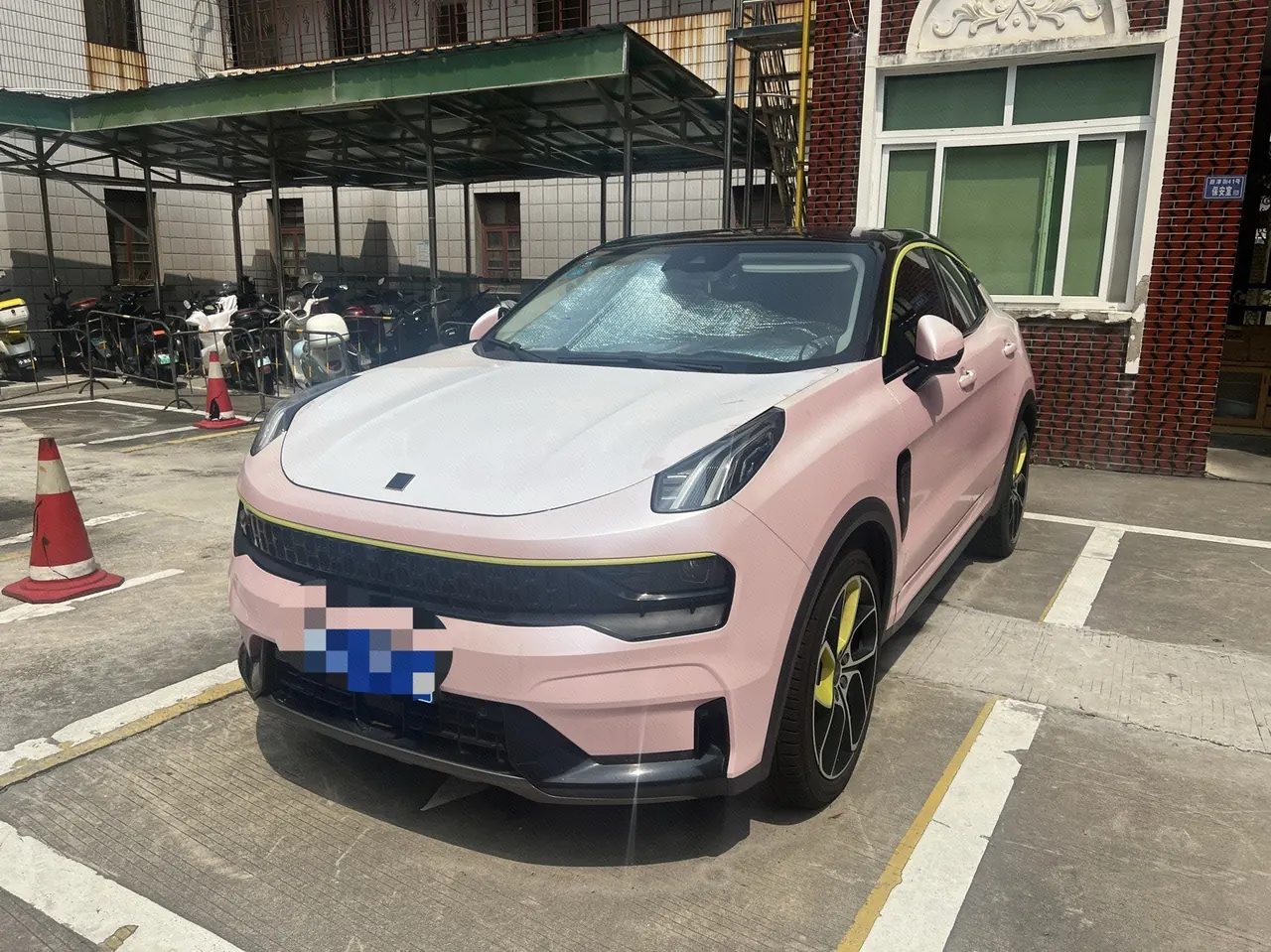 Open image lightbox: LYNK&CO 2020 LYNK&CO 05 2.0TD Two-wheel Drive Halo Automatic Gear
