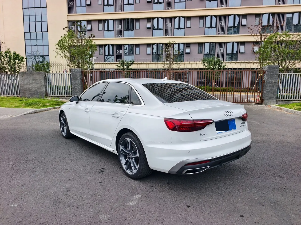 Audi 2020 A4L 2.0TFSI 40TFSI Fashion Dynamic Automatic 4