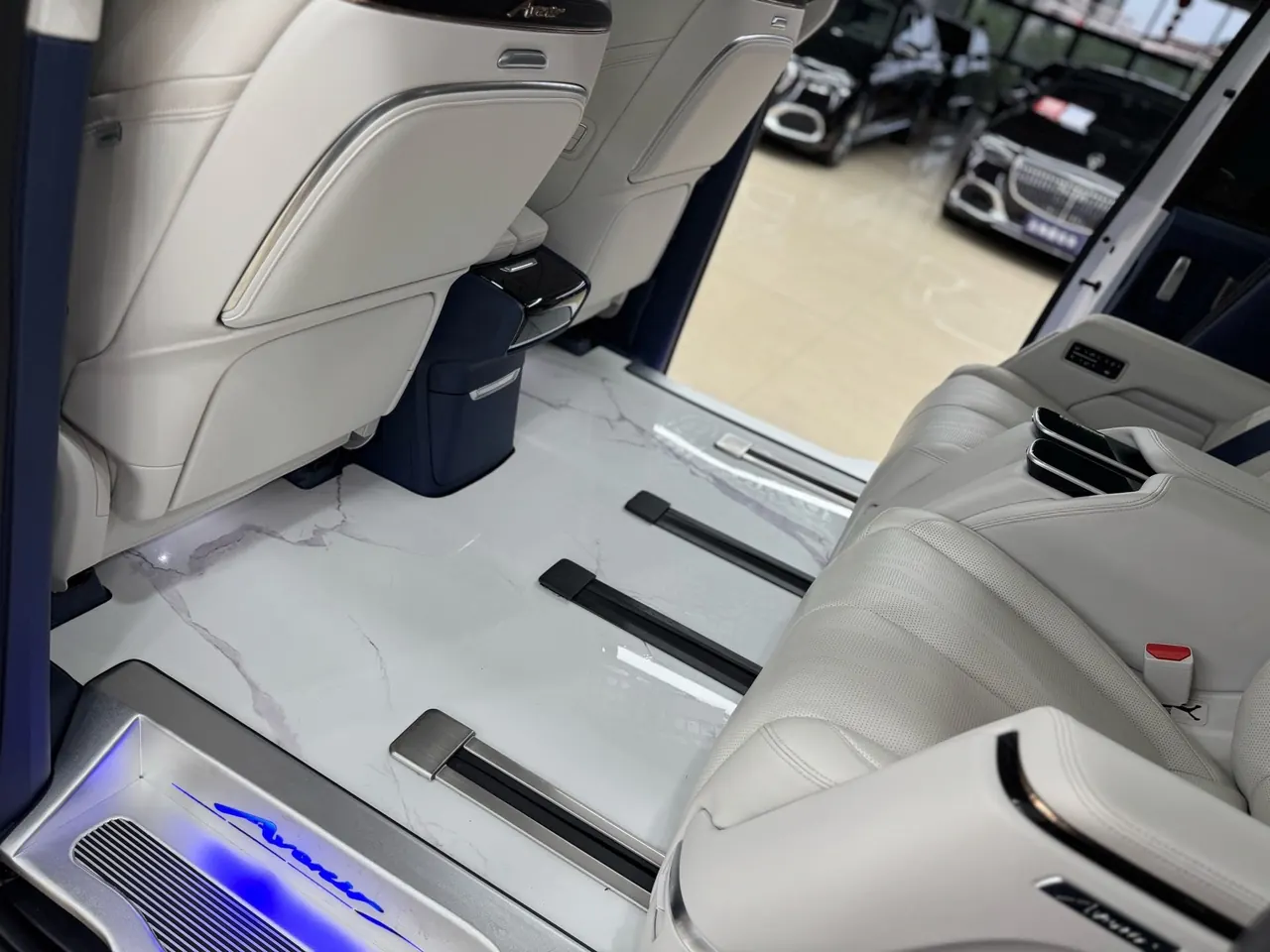 Buick 2023 Century 48V 2.0T Yunshi Edition 6-seat Automatic Gear 13