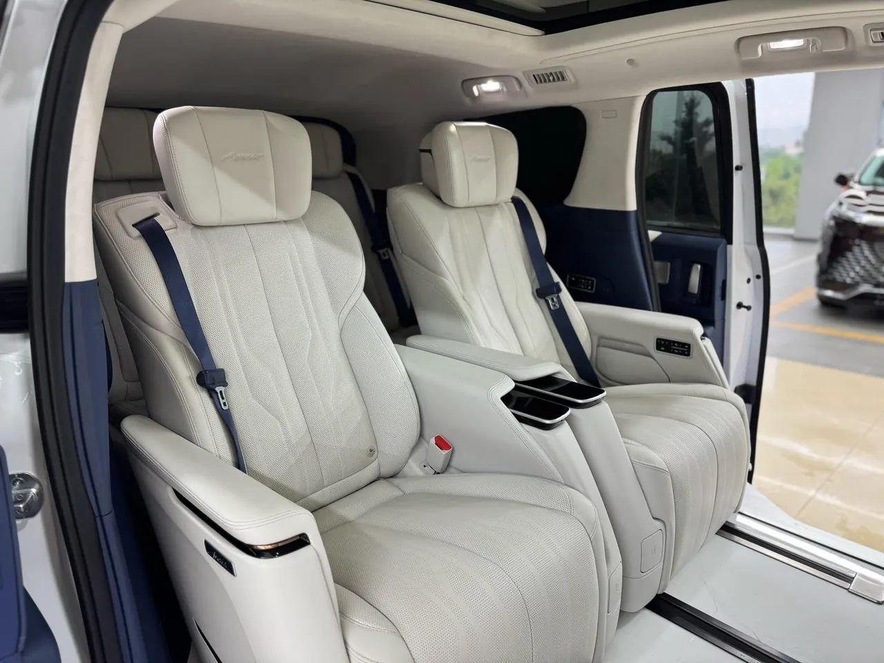 Buick 2023 Century 48V 2.0T Yunshi Edition 6-seat Automatic Gear 7
