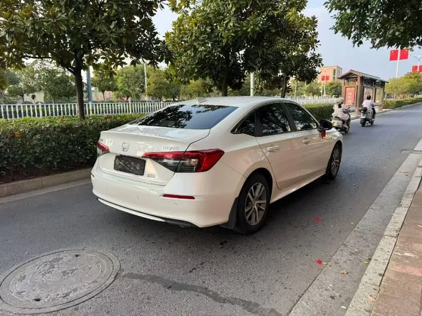 Honda 2023 Civic 1.5T CVT 240TURBO Sporty Edition Automatic 9