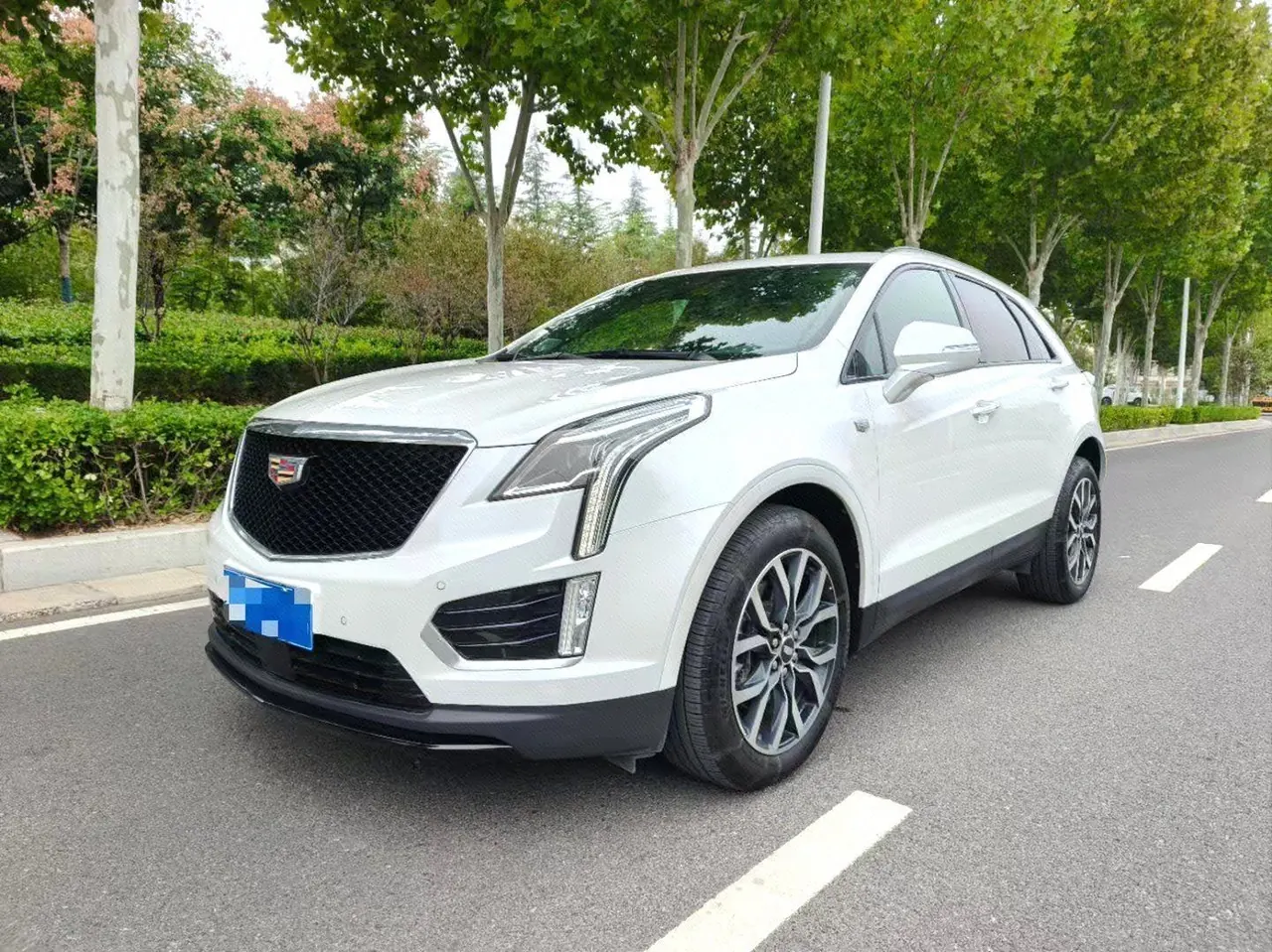 Open image lightbox: Cadillac 2023 XT5 48V 2.0T 4-wheel drive distinguished automatic gear
