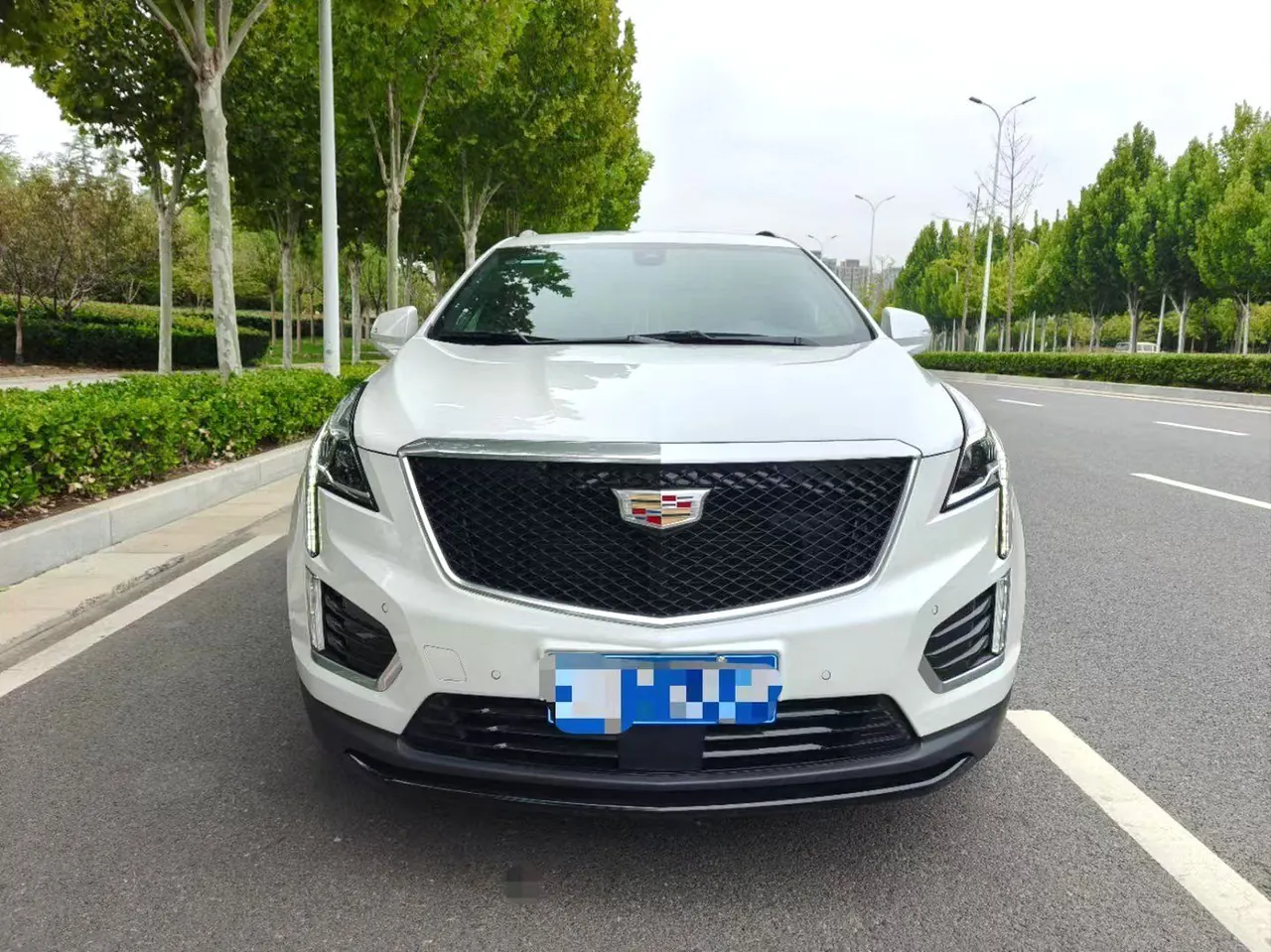 Cadillac 2023 XT5 48V 2.0T 4-wheel drive distinguished automatic gear 2