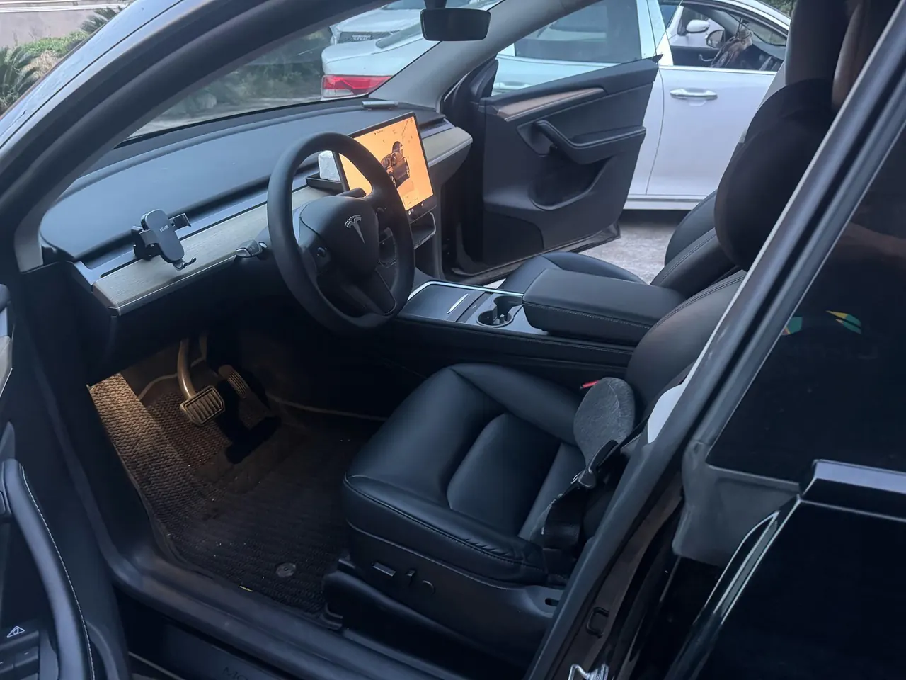 Tesla 2022 Model Y rear-wheel drive version automatic transmission 8