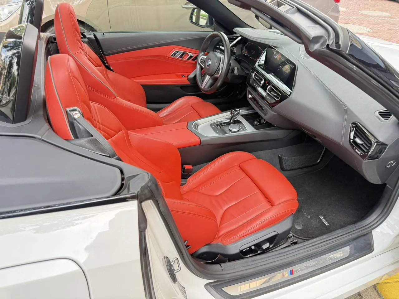BMW Z4 (Imported) 2020 Z4 sDrive25i 2.0T Silver Cream Limited Edition Automatic Gear 5