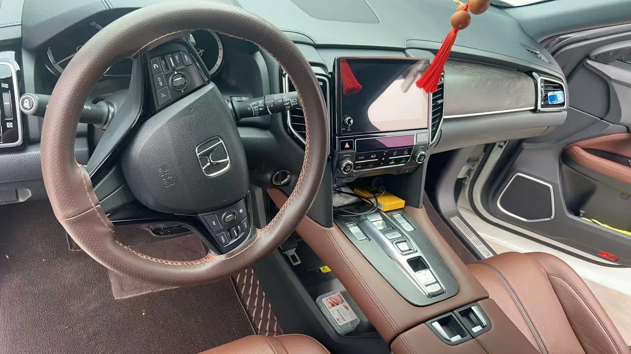 Honda 2020 UR-V 2.0T 370TURBO two-drive elegant version of automatic gear 4