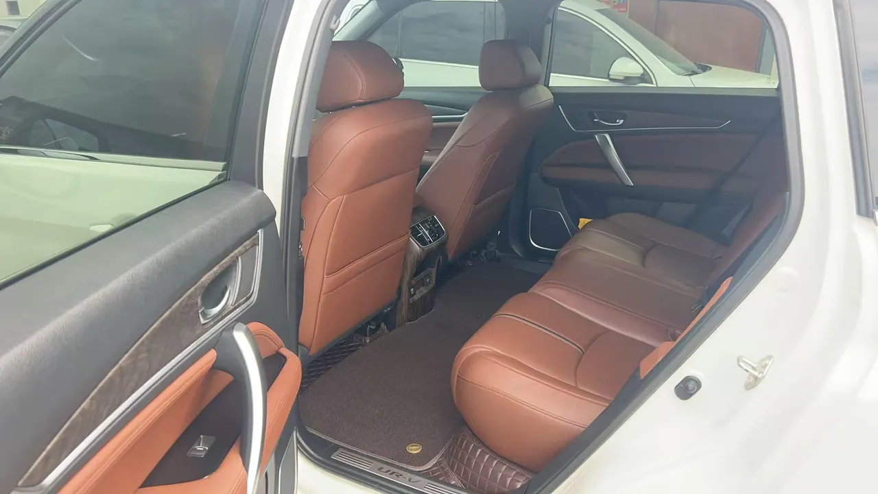 Honda 2020 UR-V 2.0T 370TURBO two-drive elegant version of automatic gear 5