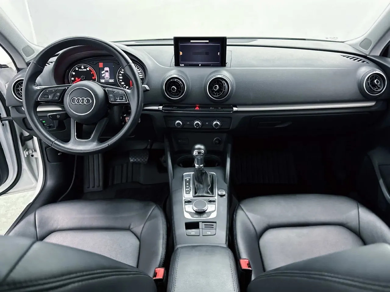 Audi 2020 A3 Sportback 1.4TFSI 35TFSI aggressive (modified) automatic gear 6