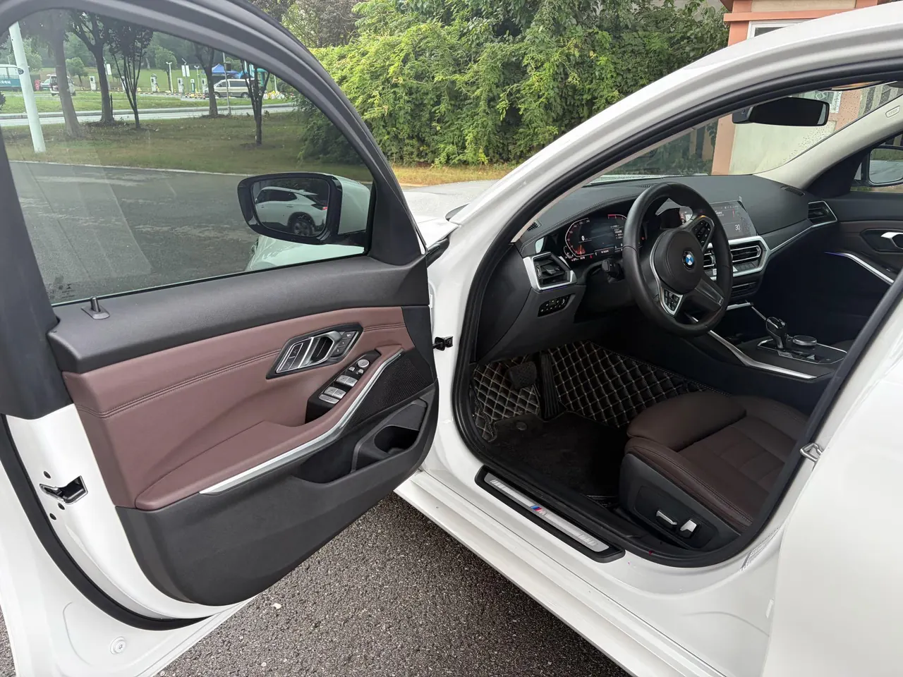 BMW 3 Series 2020 325i 2.0T M Sports Suit Automatic Gear 6