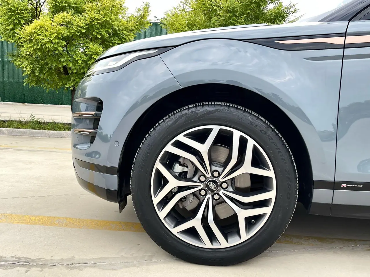 Land Rover 2020 Range Rover Aurora 48V 2.0T 249PS R-DYNAMIC SE Sports Technology Edition Automatic Gear 7