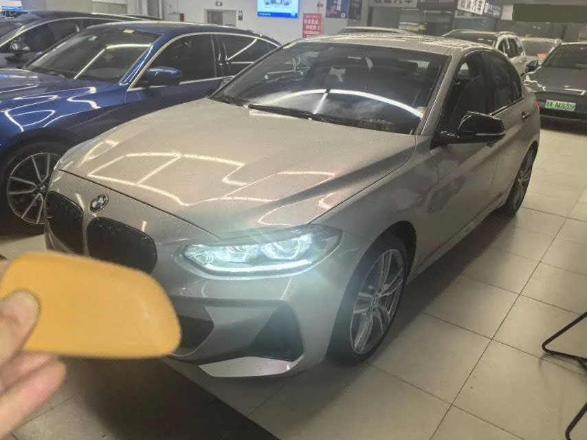 Open image lightbox: BMW 1 Series 2020 125i 2.0T Leading M Sports Suit Automatic Gear
