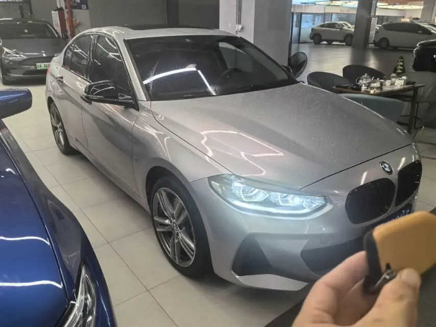 BMW 1 Series 2020 125i 2.0T Leading M Sports Suit Automatic Gear 3
