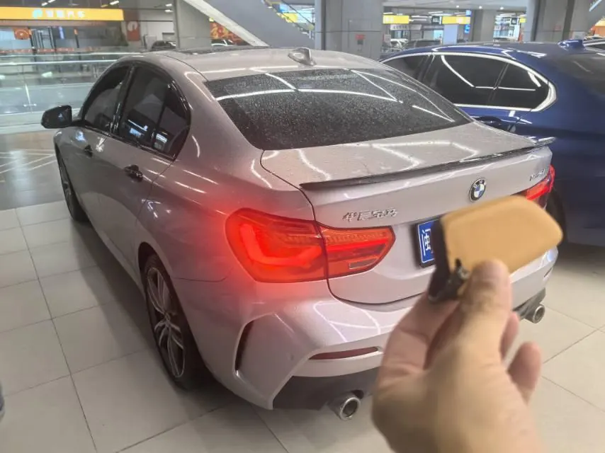 BMW 1 Series 2020 125i 2.0T Leading M Sports Suit Automatic Gear 5