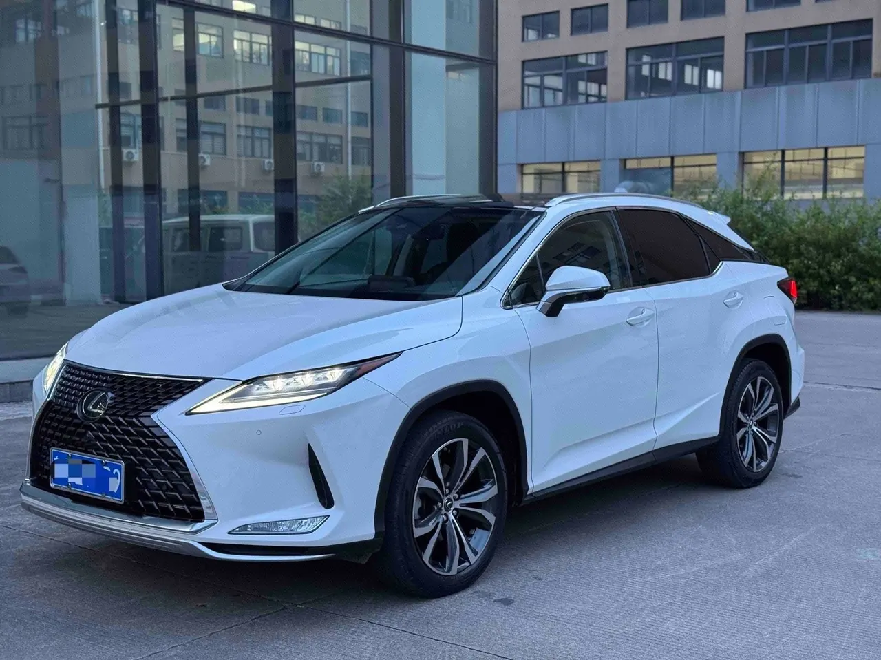 Открыть галерею: Lexus RX (Imported) 2020 RX300 2.0T Four-wheel Drive Elegant Edition (Modified) Automatic Gear