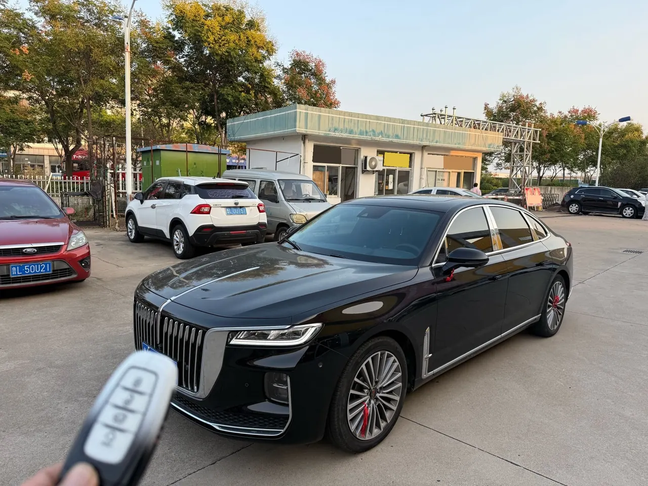 Open image lightbox: HongQi 2020 H9 48V 2.0T Zhilian Qi Chang Edition Automatic Gear