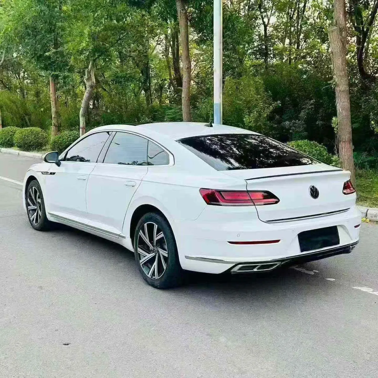Volkswagen 2023 CC 2.0TSI 380TSI eye-catching automatic gear 4