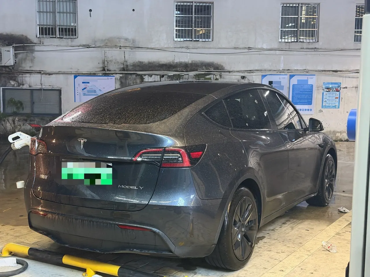 Tesla 2024 Model Y rear-wheel drive version automatic transmission 2