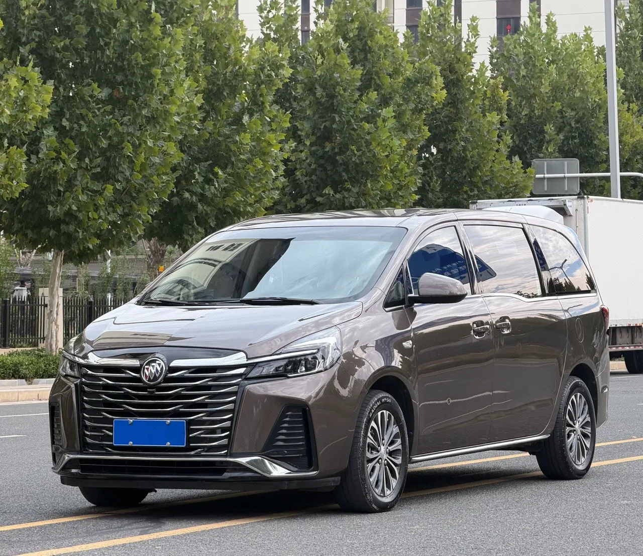 Open image lightbox: Buick 2022 GL8 Land Business Class 48V 2.0T 652T Comfortable Automatic Gear