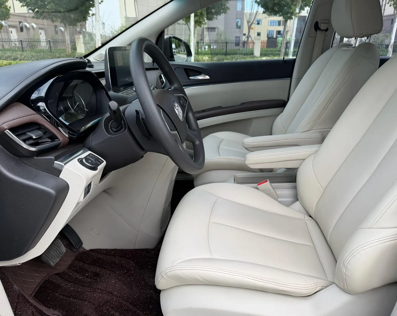 Buick 2022 GL8 Land Business Class 48V 2.0T 652T Comfortable Automatic Gear 4