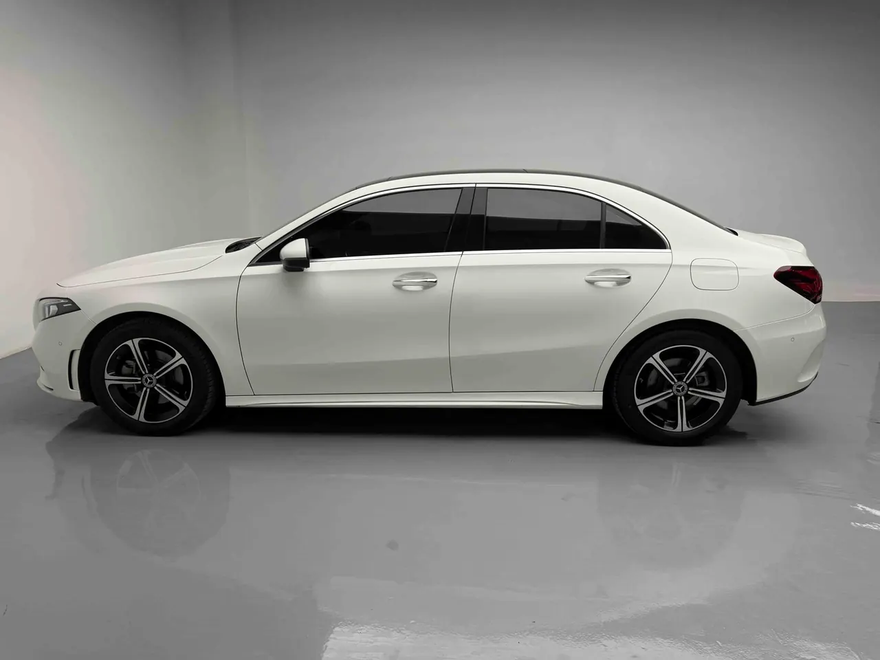 Mercedes Benz Class A 2022 A 200 L 1.3T Fashion (Change 3) Automatic 5