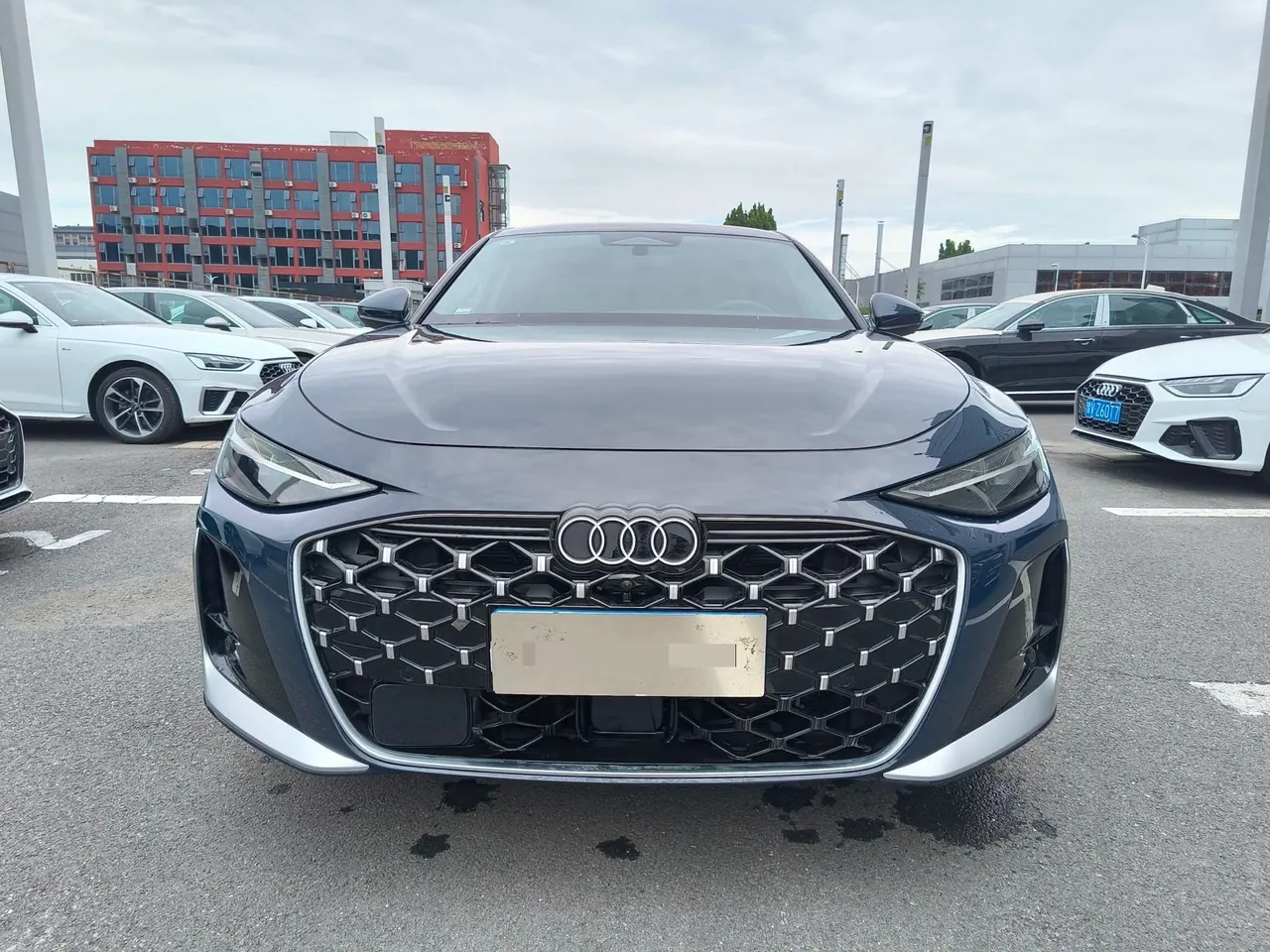 Audi 2026 A6L 2.0T Quattro Enjoy Dynamic Automatic 9