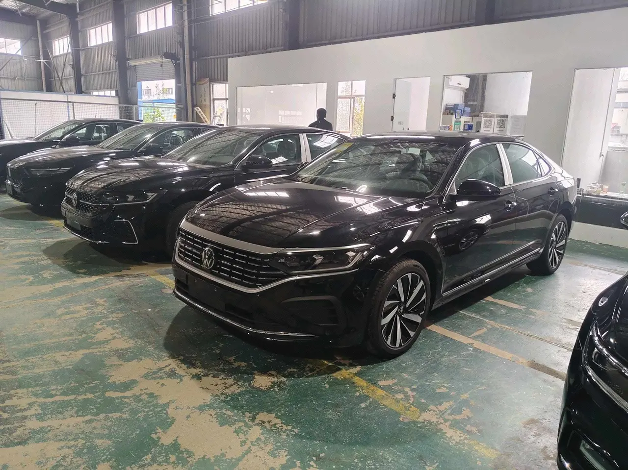 Open image lightbox: Volkswagen 2026 Passat 2.0TSI 380TSI Subut Longteng Edition Automatic Gear