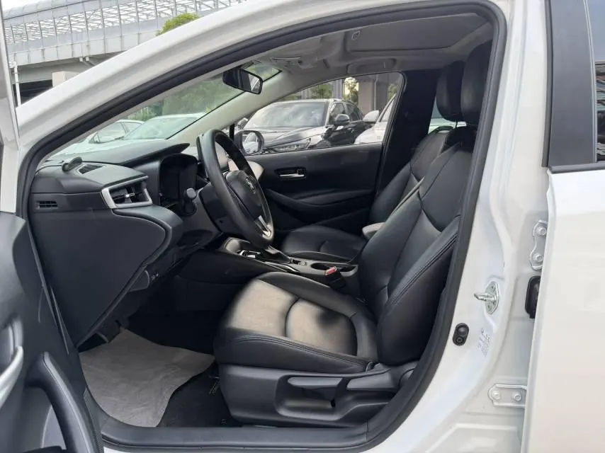 Toyota 2021 corolla 1.2T stepless elite version of automatic gear 4