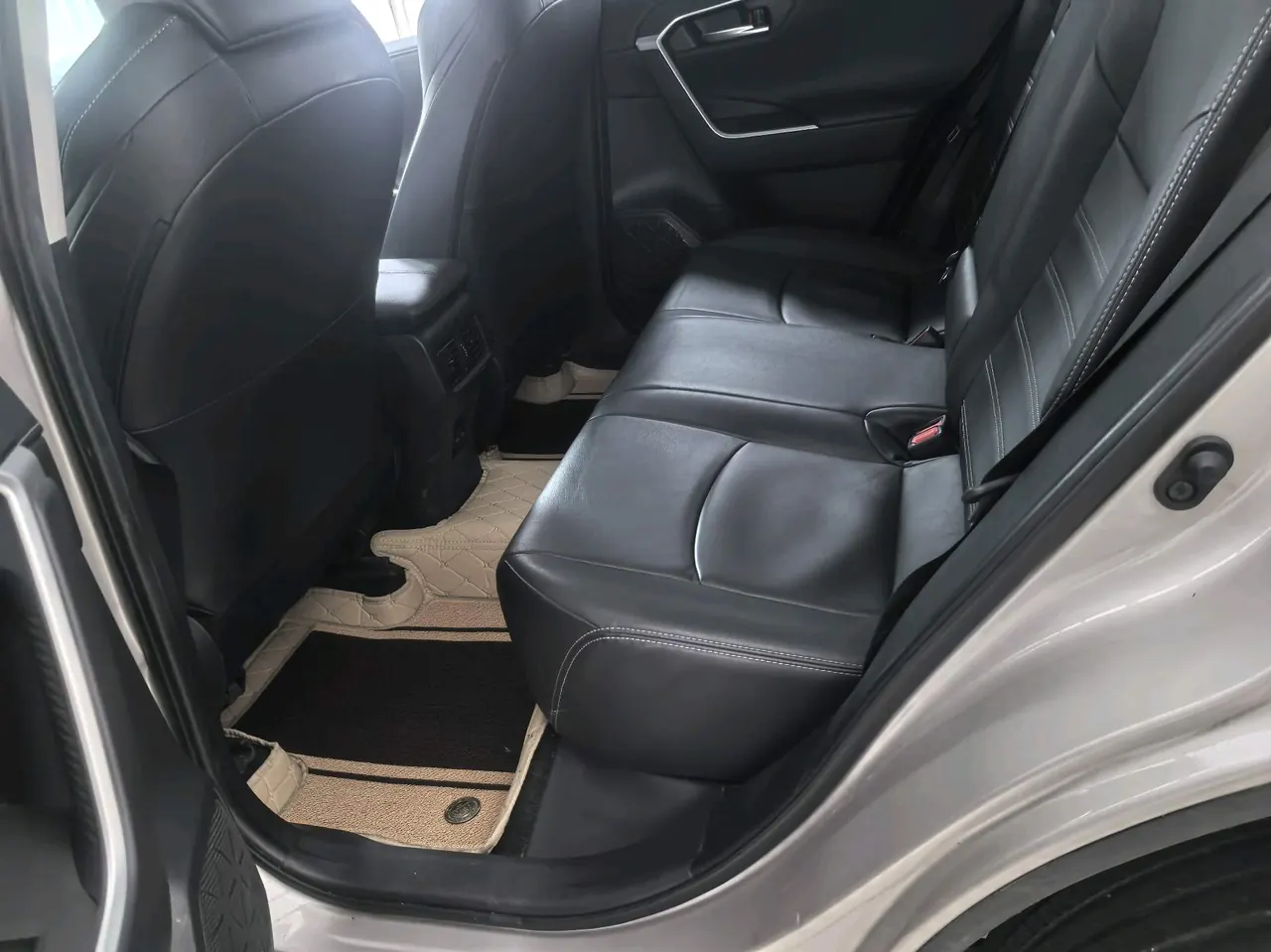 Toyota 2022 Willanda 2.0 Stepless Two-Drive Luxury PLUS Edition Automatic Gear 5