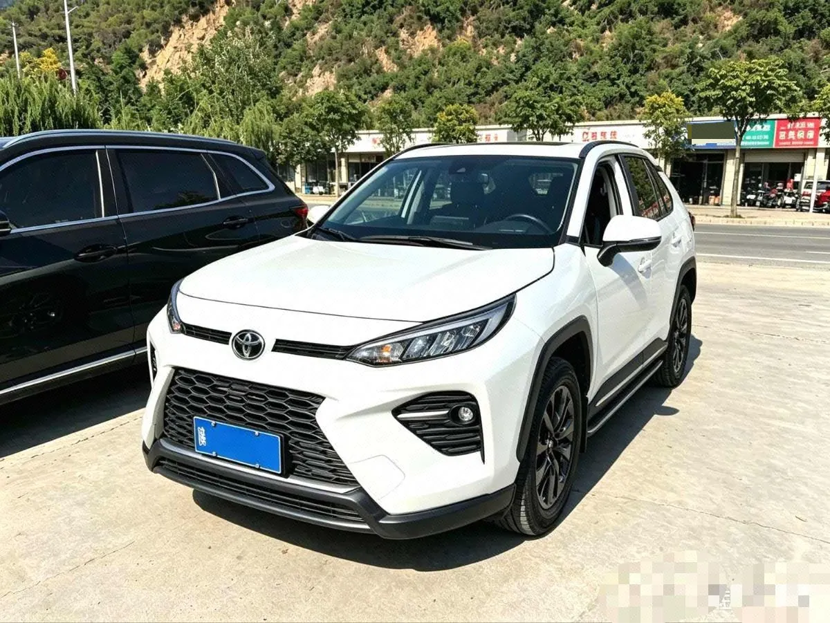 Open image lightbox: Toyota 2020 Wilanda 2.0 Stepless Two-Drive Leading Edition Automatic Gear