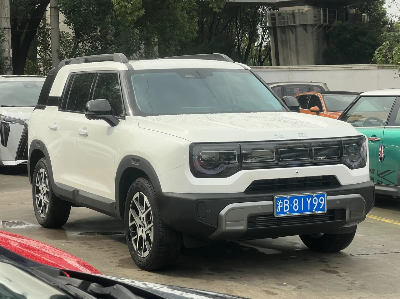 Beijing 2026 BJ30 1.5T Traveler Two-Drive Standard Automatic Gear 3