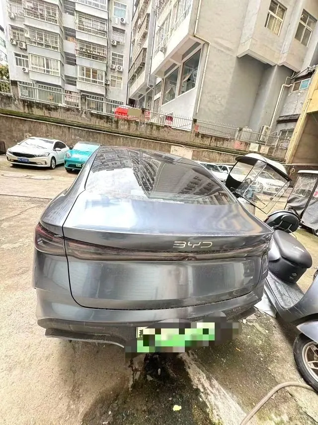 BYD 2024 Seal 06 DM-i 1.5 Stepless 120KM Honorable Automatic Gear 4