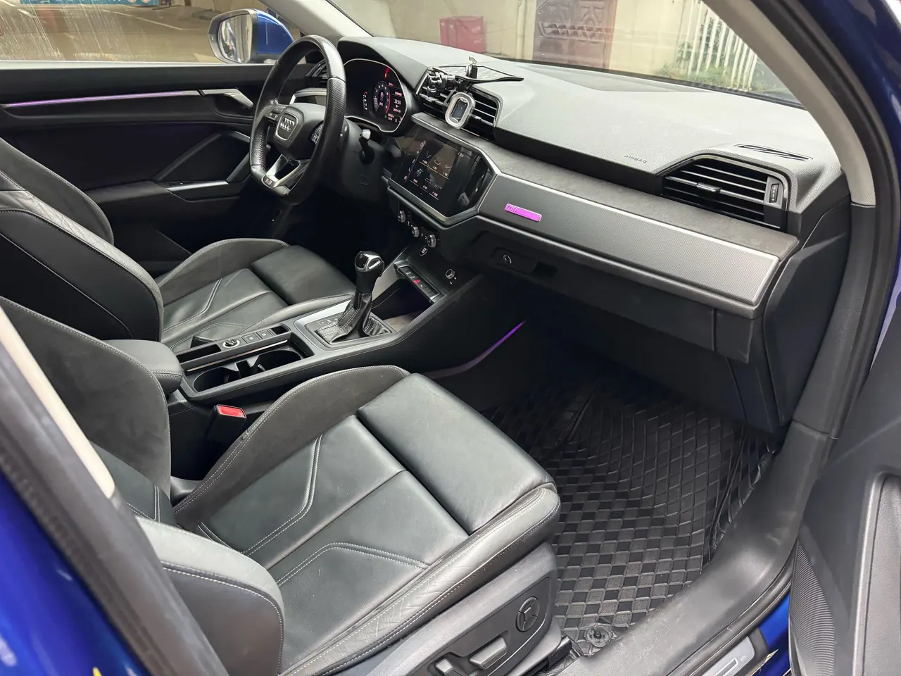 Audi 2021 Q3 Sportback 2.0TFSI 40TFSI into the life version of automatic gear 8