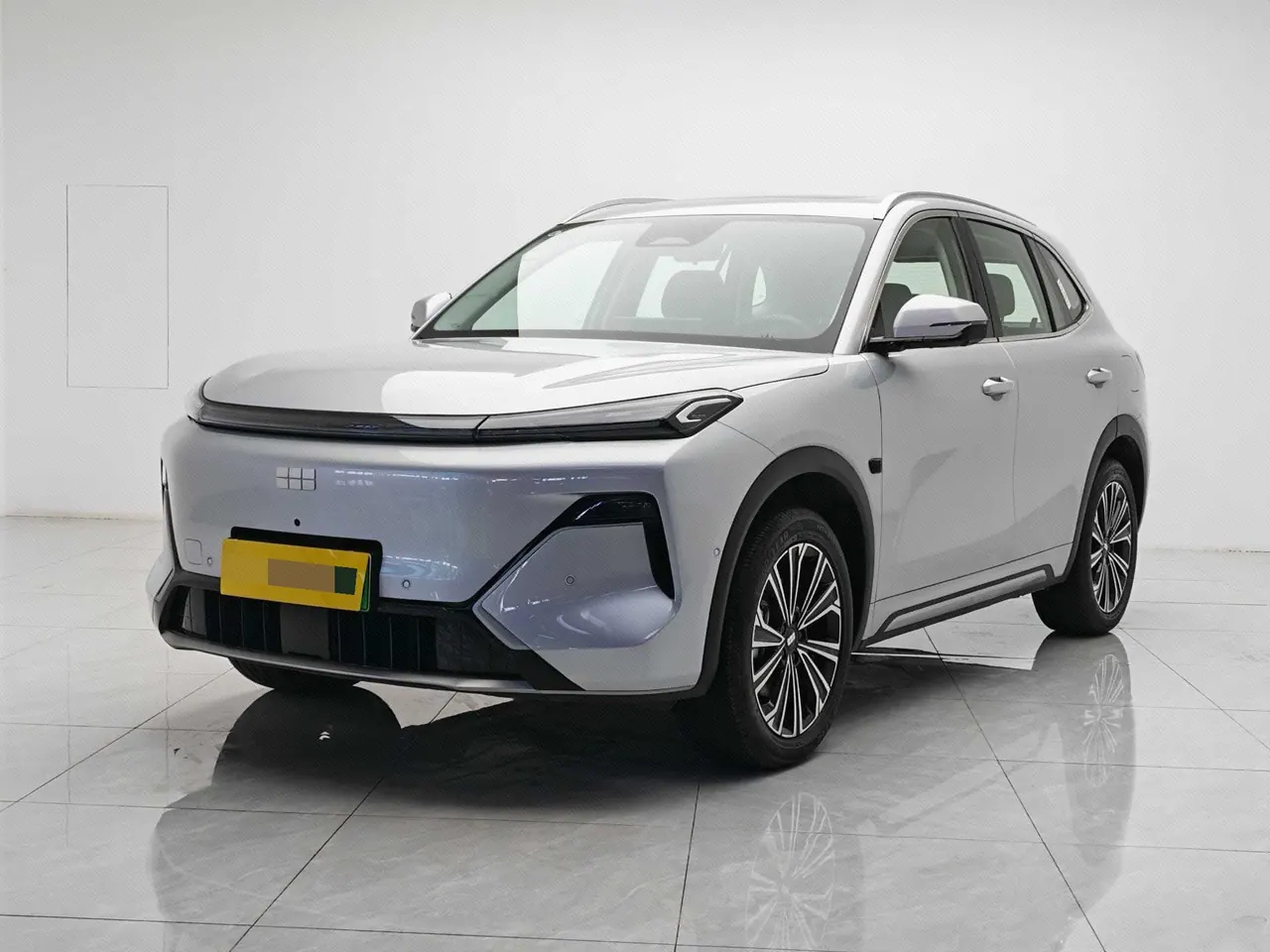 Открыть галерею: Geely Galaxy 2026 Starship 7 EM-i 1.5 135km Starship Edition Automatic Gear
