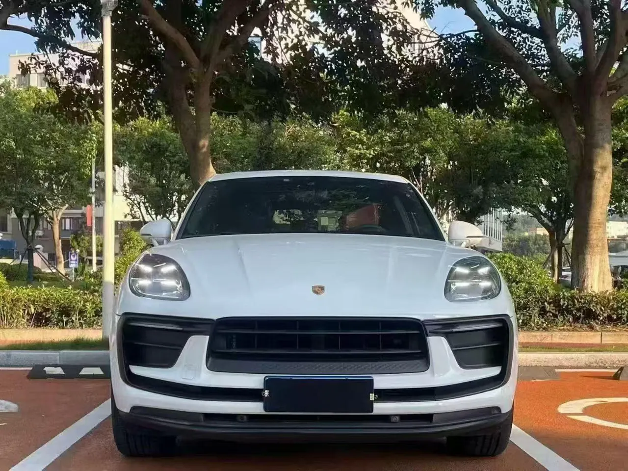 Porsche Macan (Imported) 2025 Macan 2.0T Dream Edition Automatic Gear 2