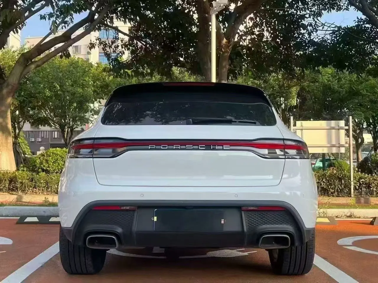 Porsche Macan (Imported) 2025 Macan 2.0T Dream Edition Automatic Gear 3