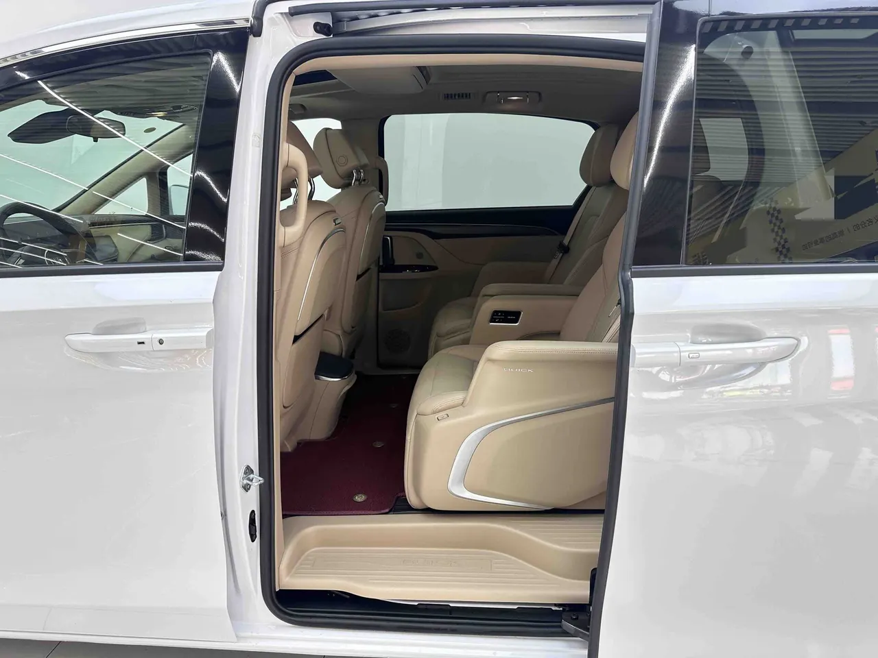 Buick 2025 GL8 Lu Shang 1.5T Premium Edition 7-seat Automatic Gear 8