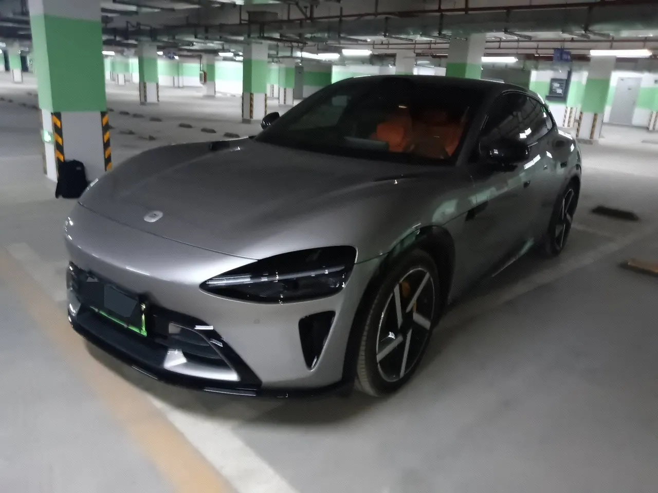 Open image lightbox: MI 2025 YU7 Long Endurance High Performance Four-wheel Drive Max Edition Automatic Gear