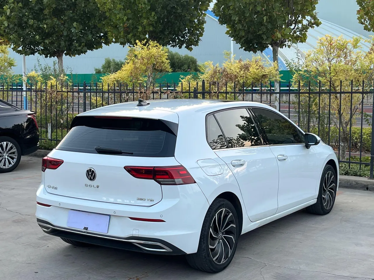 Volkswagen 2021 Golf 8 PRO 1.4TSI 280TSI First Edition Automatic 3