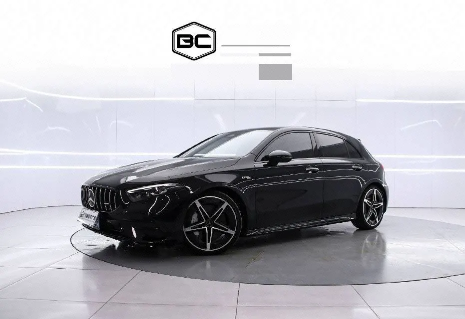 打开图片灯箱:Mercedes Benz Class A AMG (Imported) 2025 A 35 AMG 4MATIC 48V 2.0T (Modified) Automatic Gear